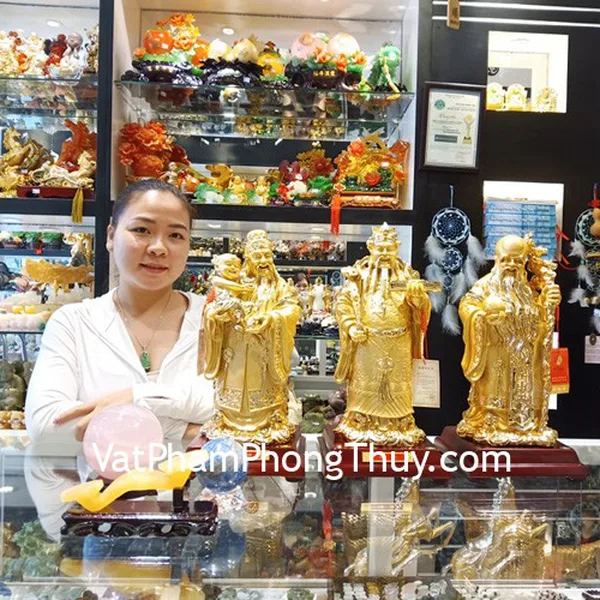 Chị Lụa- khách hàng mua gậy như ý, quả cầu phong thủy GM075, M181 và ngọc bội quan âm S6419