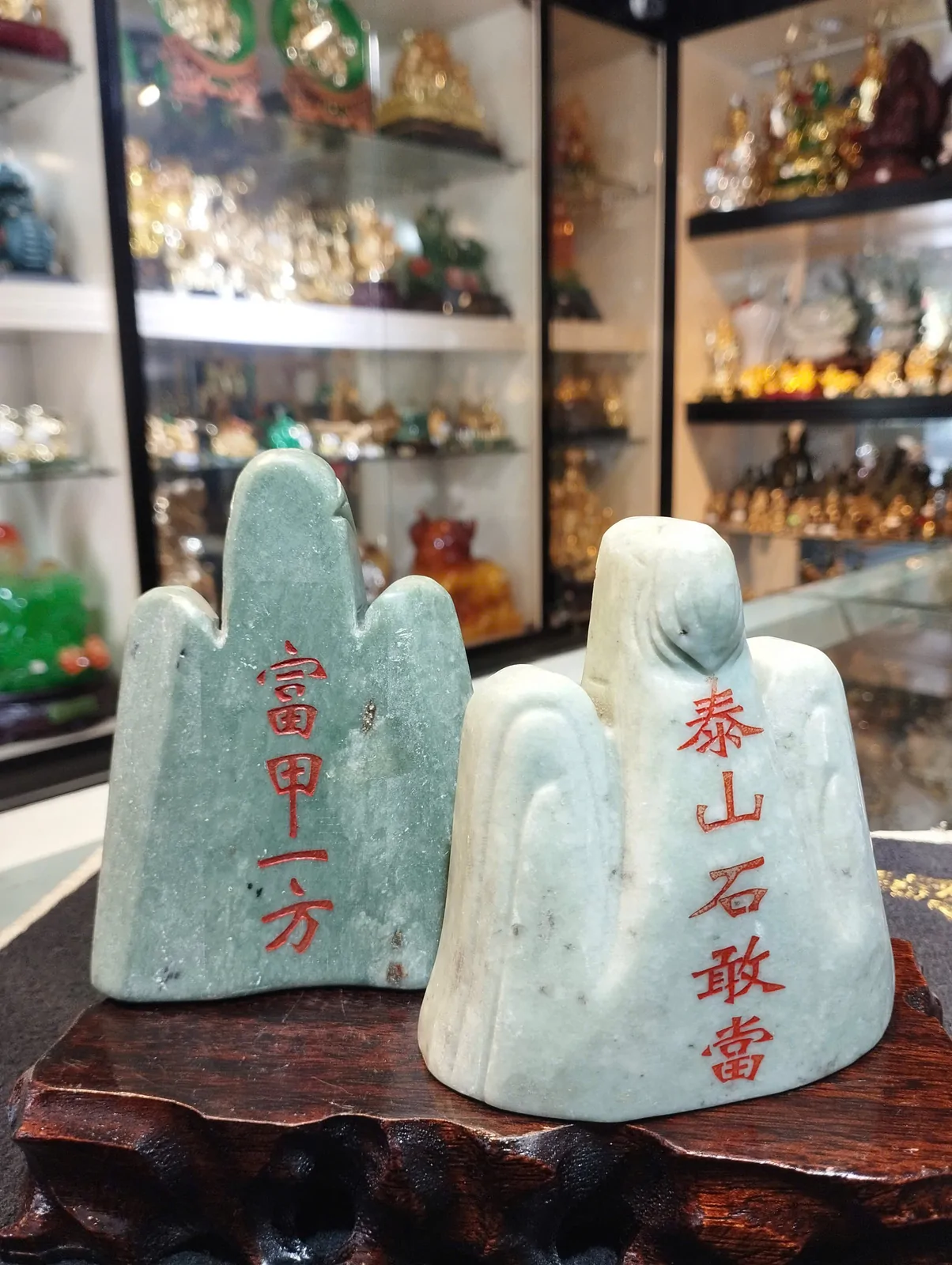 Núi lam ngọc nhỏ H048