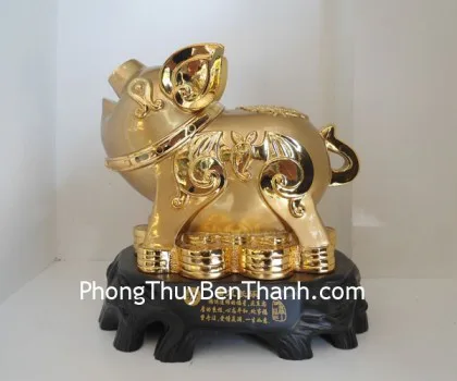 Heo tam thể có đế gỗ HTT01