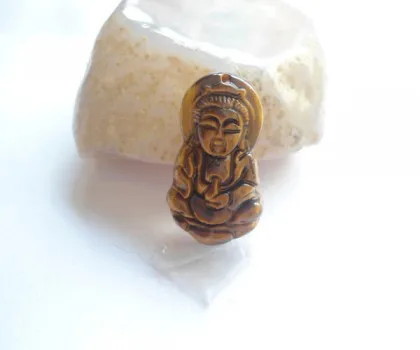 Quan âm đá mắt mèo S018