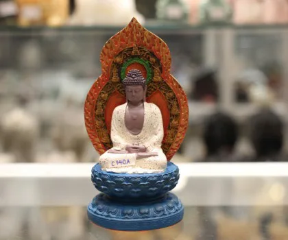 Phật tổ thích ca ngồi trên đế sen C140A