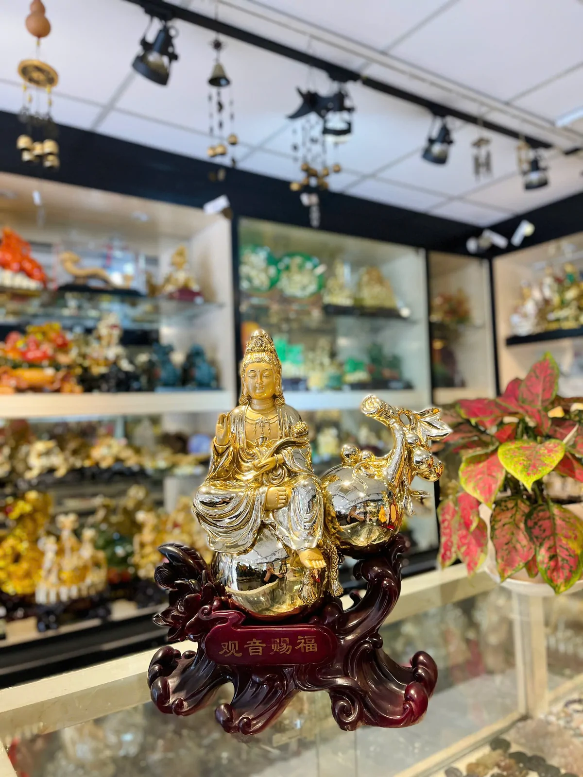 Phật quan âm vàng ngồi trên hồ lô - quan âm thí phước H259G