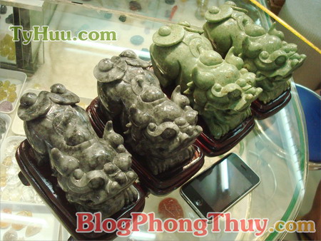Hình ảnh Tỳ Hưu Ngọc Phỉ Thúy tại Hệ thống Cửa hàng Thế Giới Phong Thủy (Phong-Thuy.com)