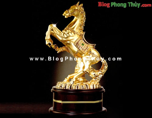 Đặt bàn làm việc để kinh doanh phát đạt và sức khỏe tốt