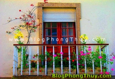 Ban công nhà bạn tho phong thủy