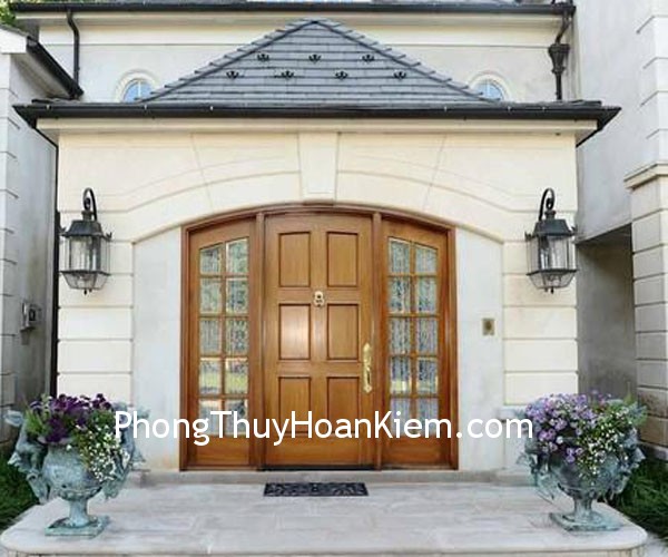 hoa-giai-nang-luong-xau-truoc-cua anh Hóa giải năng lượng xấu ở cửa trước