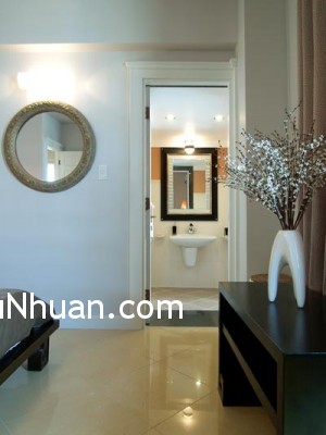 cua chinh doi dien toilet cua chinh doi dien toilet Khi có vật cản phía ngoài cửa