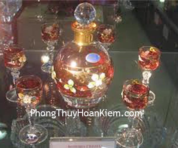 pha-le pha le Tẩy sạch hướng Tây Nam bằng đèn sáng