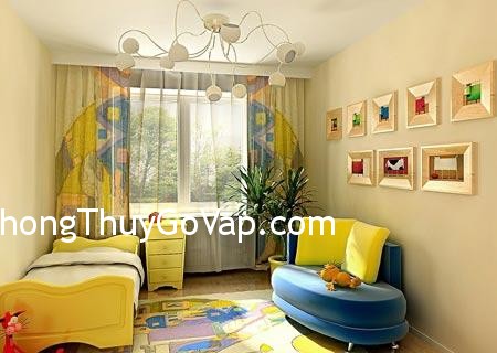 Giường đặt bên dưới cửa sổ