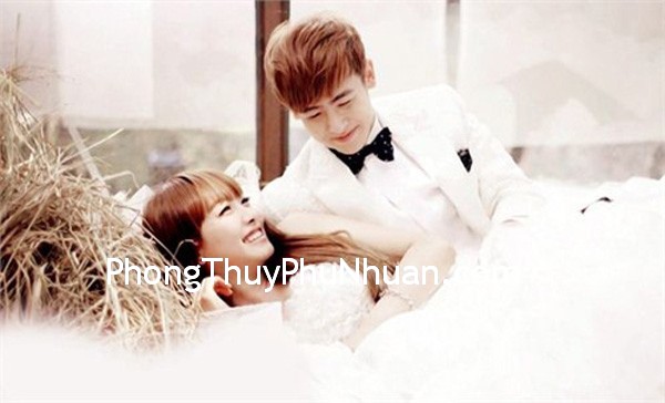 Phán định và chiêu nạp đào hoa