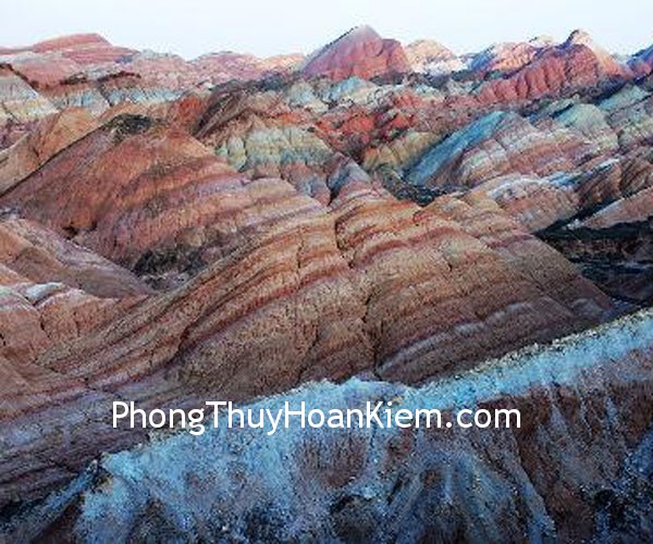nhung-ngon-nui-dep-nhu-tranh-ve-o-cam-tuc1 nhung ngon nui dep nhu tranh ve o cam tuc1 Ý cảnh trong tranh trang trí nên mang ý nghĩa cát tường