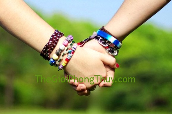 Giải mã giấc mơ thấy nắm tay