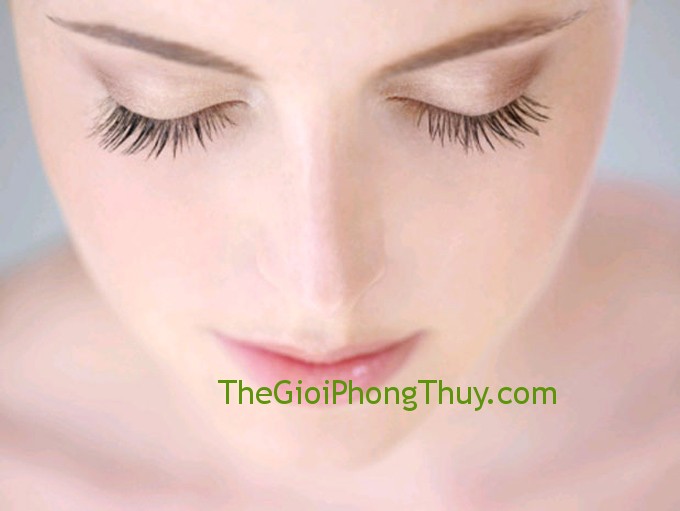 Giải mã giấc mơ thấy lông mi