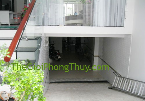 Phong thủy hóa giải cho những ngôi nhà gây hao tài