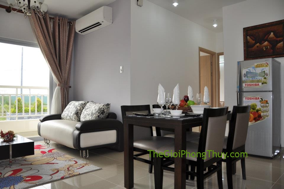 Hai căn hộ chung cư đối diện nhau và cách khắc phục theo phong thủy