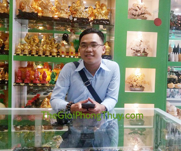 Anh Văn - Khách hàng mua Thiềm Thừ lam ngọc 6 tấc FGM026 .