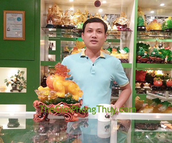 Anh Hòa – Khách hàng mua Tỳ hưu lưu ly ngọc vàng trên núi mẫu đơn FG166A.