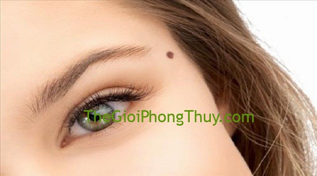 Đây chính là những nốt ruồi quyết định đường tình duyên của phụ nữ