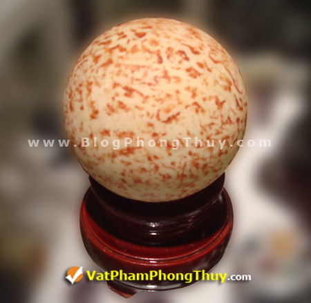 qua cau phong thuy da minh chau unakite Tính chất và tác dụng của 14 loại quả cầu đá quý phong thủy hiện nay