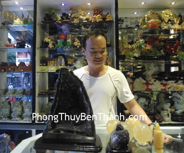 Anh Thủ - khách hàng mua Hang thạch anh tím H086-18279 và Cầu thạch anh vàng QC208