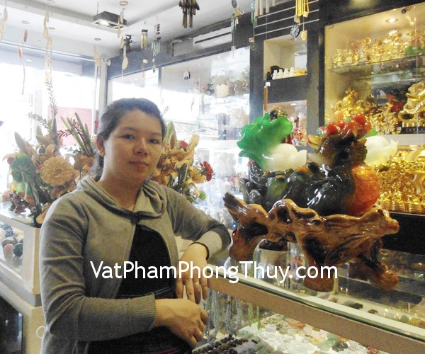 Chú Hoàn - khách hàng mua Tỳ hưu chiêu tài nạp phước E012