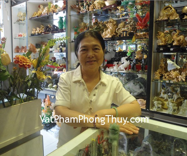 Cô Nhung - khách hàng mua tỳ hưu ngọc đông linh M130 và vòng tay thạch anh tím Uruguay S2064-1753