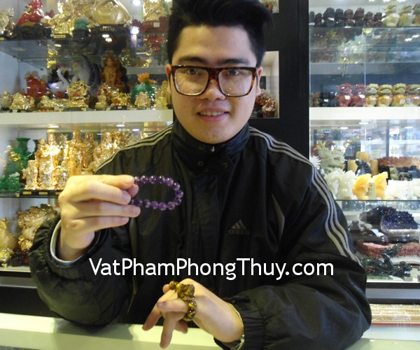 Anh Long - khách hàng mua vòng tay thạch anh tím