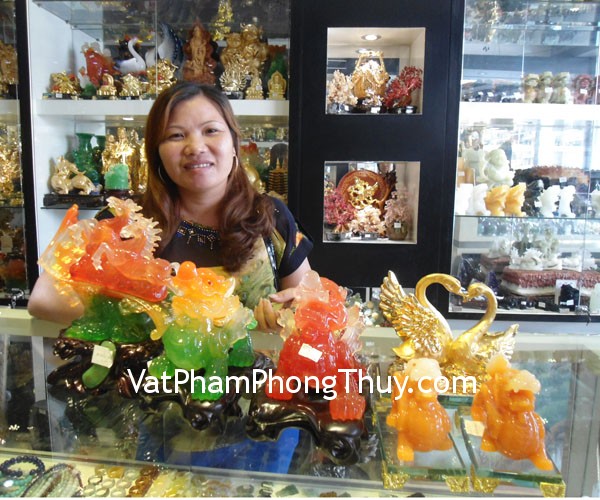 Chị Đức - khách hàng mua tỳ hưu, ngựa, thiên nga