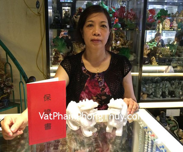Cô Phương- khách hàng mua tỳ hưu Bắc Kinh trắng trung BKT-M