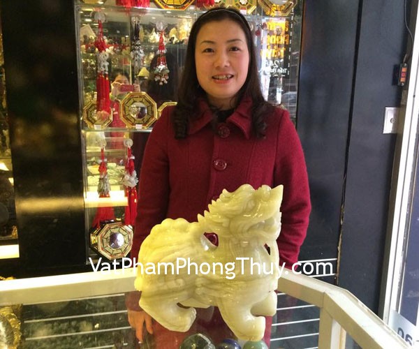 Chị Dung- khách hàng mua tỳ hưu Bắc Kinh xanh khủng BKX-L