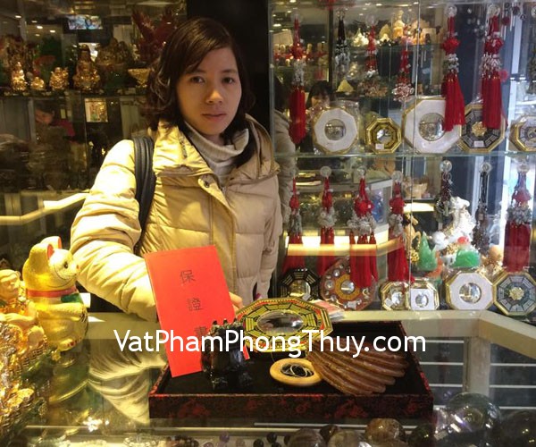 Chị Long- khách hàng mua tỳ hưu Bắc Kinh đen chuẩn BKD-S, phong linh mã não đỏ lớn H093, gương bát quái bọc nhôm vàng lồi trung