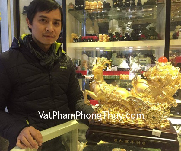 Anh Hà - khách hàng mua tượng dê kéo cải H032G