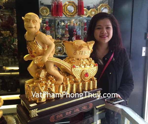 Chị Bích- khách hàng mua khỉ phát tài kéo nguyên bảo K022M