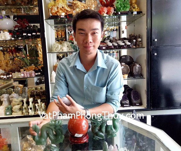 Anh Nhân - khách hàng mua rồng đông linh M086 và quả cầu hồng ngọc bích HM159-4886