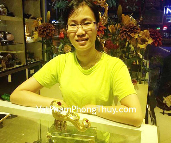 Chị Hoa - khách hàng mua gậy như ý vàng kim H499G