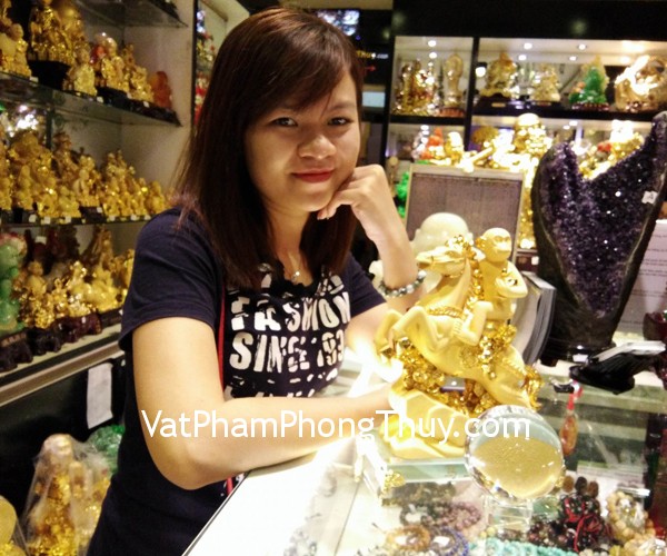 Chị Oanh - Khách hàng mua Quả cầu pha lê K196M và Tượng Khỉ K103M