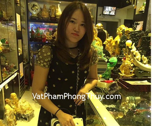 Chị Trang - khách hàng mua bông thạch anh tím H089-2020