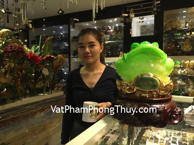 Chị Thúy - khách hàng mua tượng Thiềm Thừ A114
