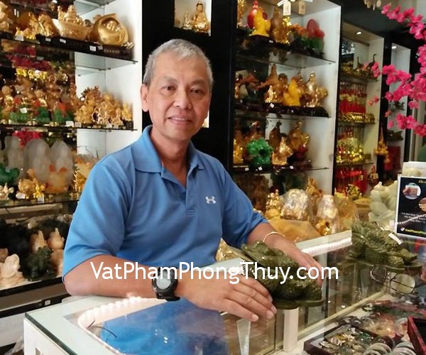 Chú Ngọc- Khách hàng mua Thiềm Thừ lam ngọc, đồng tiền trục xoay trung M044