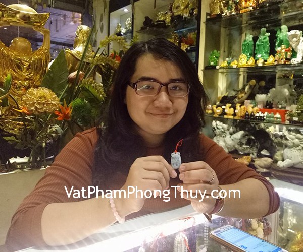 Chị Dung- khách hàng mua mặt 12 con giáp Phỉ Thúy S5153