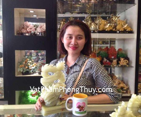 Chị Hương- khách hàng mua rồng cẩm thạch xanh