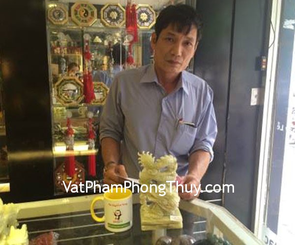 Chú Đức- khách hàng mua rồng Cẩm Thạch đứng N075