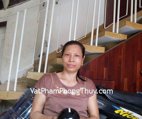 Chị Thức - khách hàng mua quả cầu thạch anh đen GM151-8473, quả cầu thạch anh vàng non M191-4220