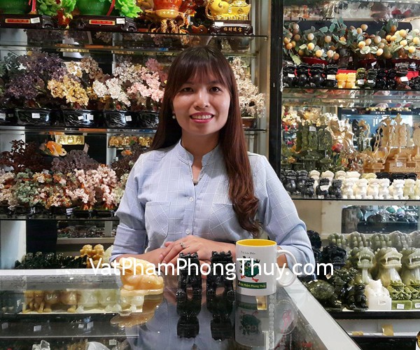Chị Hà - khách hàng mua cặp tỳ hưu bắc kinh chuẩn BKD-S và thiềm thừ hoàng long GM022