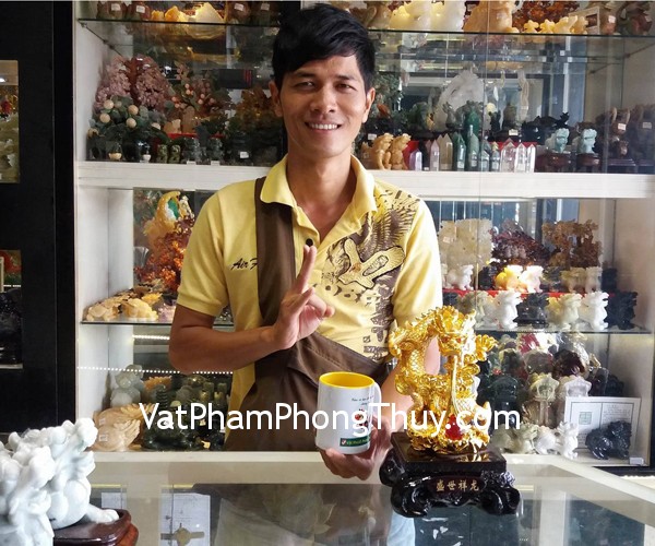 Anh Minh - khách hàng mua Rồng vàng thịnh thế tường long G092A