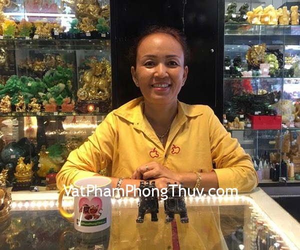 Cô Trang - Khách hàng mua Tỳ hưu bắc kinh đen chuẩn BKD-S