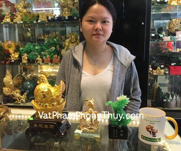 Chị Hằng - Khách hàng mua Tượng Dê vàng H074G, Tượng ngựa xanh G112A và Gà mái vàng G071A