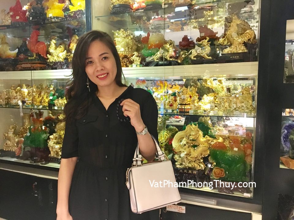 Chị My - khách hàng mua chuỗi thạch anh tím đậm Uruquay A++ S6360-S5-3005