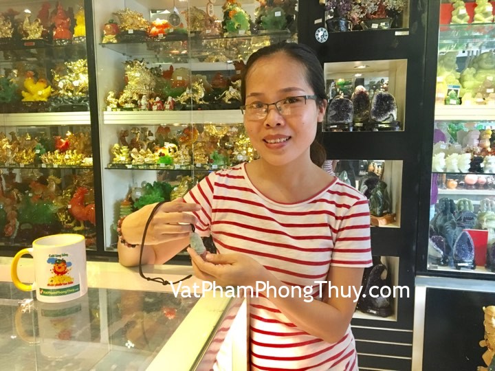 Chị Huyền - khách hàng mua chuỗi hồng lục bảo A+++ Nam Mỹ và phật bản mệnh tuổi (Ngọ) S6507-5