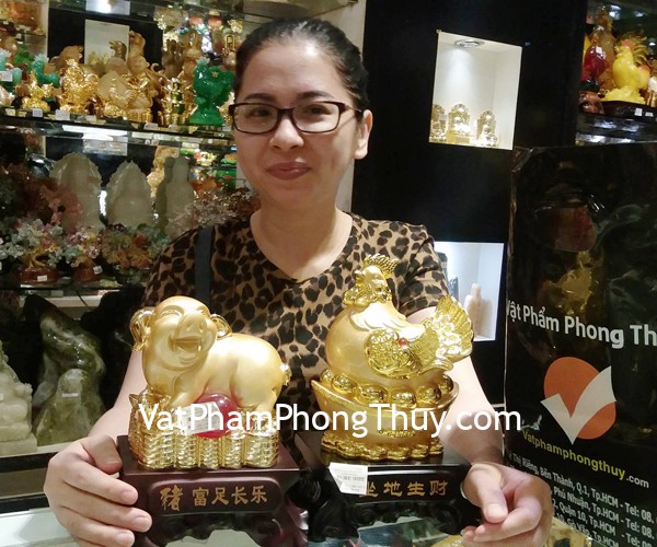 Chị Thủy - Khách hàng mua Gà ấp trứng vàng G074A và Heo vàng phú quý H387G